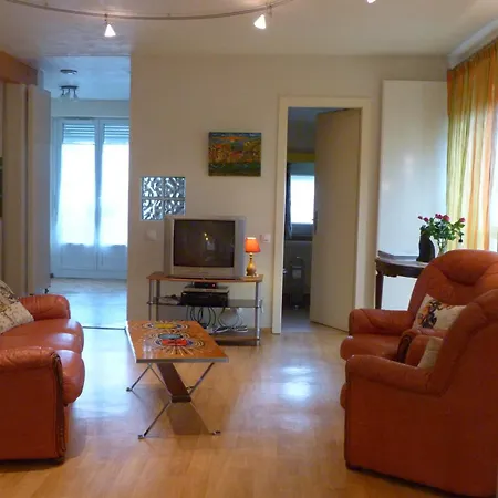 別荘 D'maisala Les Mesanges *